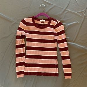 Super cute striped sweater!